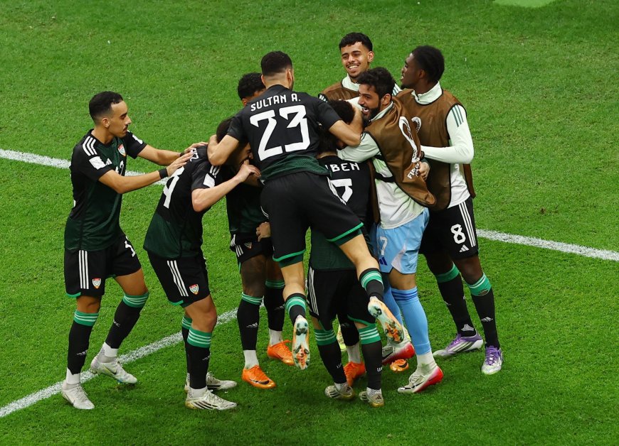 الإمارات تُقصي حامل اللقب المنتخب الجزائري وتبلغ نصف نهائي كأس العرب