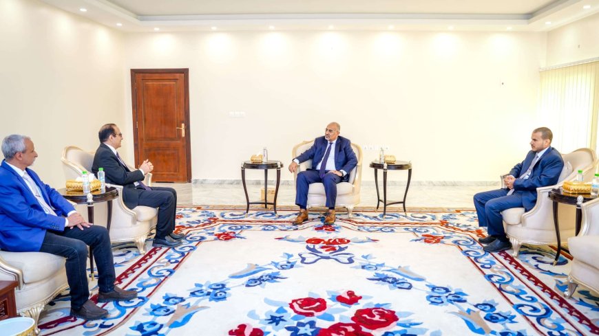 اللواء عيدروس الزُبيدي يطّلع على الوضع الصحي العام بالعاصمة عدن والمحافظات المحررة