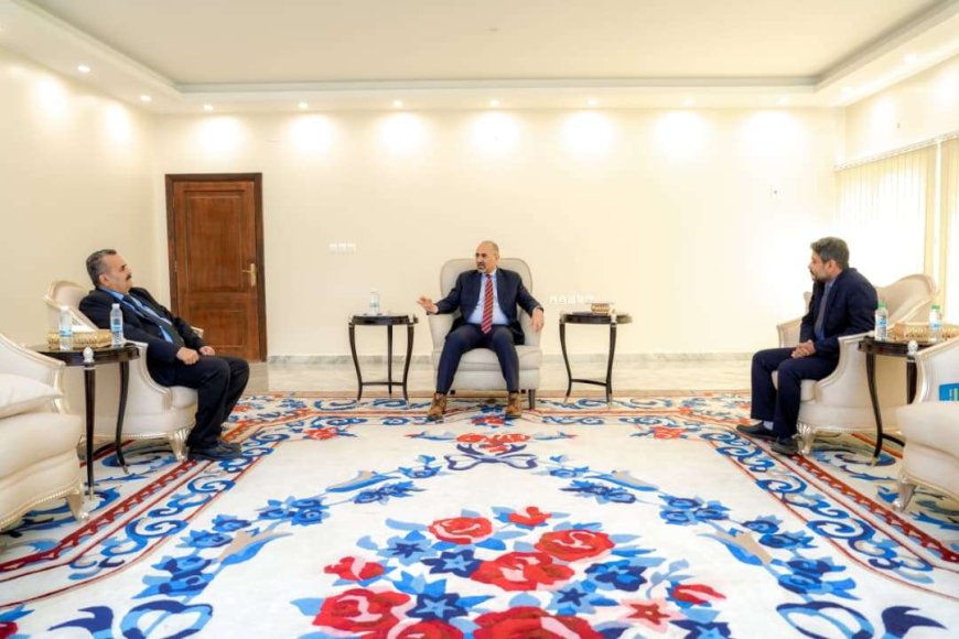 الزبيدي يشدد على أهمية تطوير البنى التحتية لمطار عدن الدولي