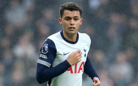 كريستال بالاس يضم برينان جونسون في صفقة قياسية