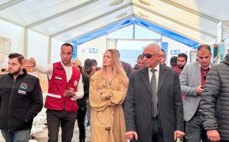 أنجلينا جولي تزور معبر رفح البري في جولة إنسانية وتدعو إلى تسريع دخول المساعدات لغزة