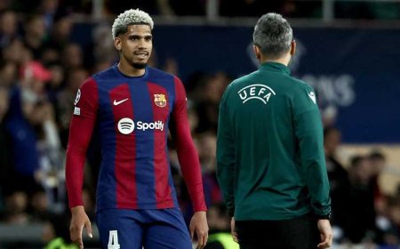 بعد غياب بسبب ضغوط نفسية.. أراوخو يعود لقائمة برشلونة