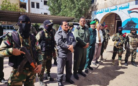 نائب مدير أمن العاصمة عدن يتفقد الجاهزية والانضباط الأمني بعدد من أقسام الشرطة.