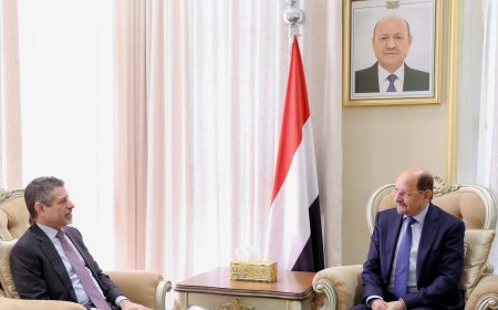 رئيس الوزراء يبحث مع السفير الأمريكي تطورات الأوضاع في اليمن وآفاق التعاون المشترك