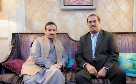 محافظ شبوة وقائد قوات دفاع شبوة يؤكدان من الرياض توحيد الجهود لتعزيز أمن واستقرار المحافظة