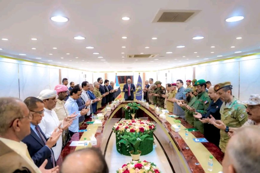 هيئة الرئاسة تقف على مستجدات الأوضاع المأساوية بمحافظتي حضرموت والمهرة وما تتعرض له المرافق فيها من أعمال سلب ونهب وتخريب