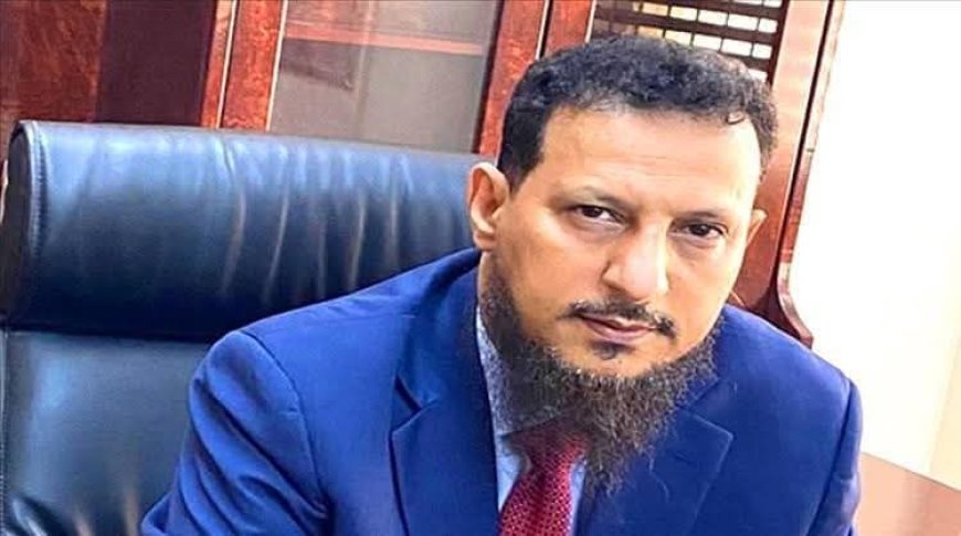 دائرة التوجيه المعنوي للقوات المسلحة تهنئ عبدالرحمن شيخ بتعيينه محافظاً لعدن ووزيراً للدولة