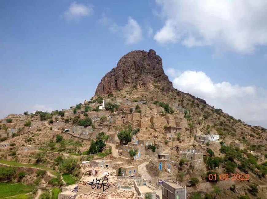 مشايخ حمادة يحذّرون من كارثة إنسانية وشيكة في جبل الهَجر بعد الغارات السعودية على الضالع