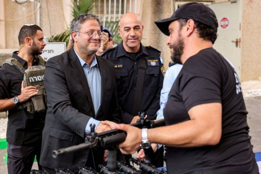 بن غفير يوسّع تسليح المستوطنين ويوافق على حمل السلاح في 18 مستوطنة بالضفة