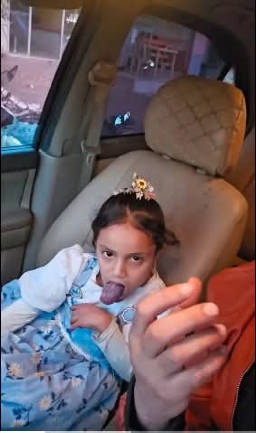 مأساة إنسانية: ورم مزمن يهدد حياة طفلة وسط عجز أسرتها عن العلاج