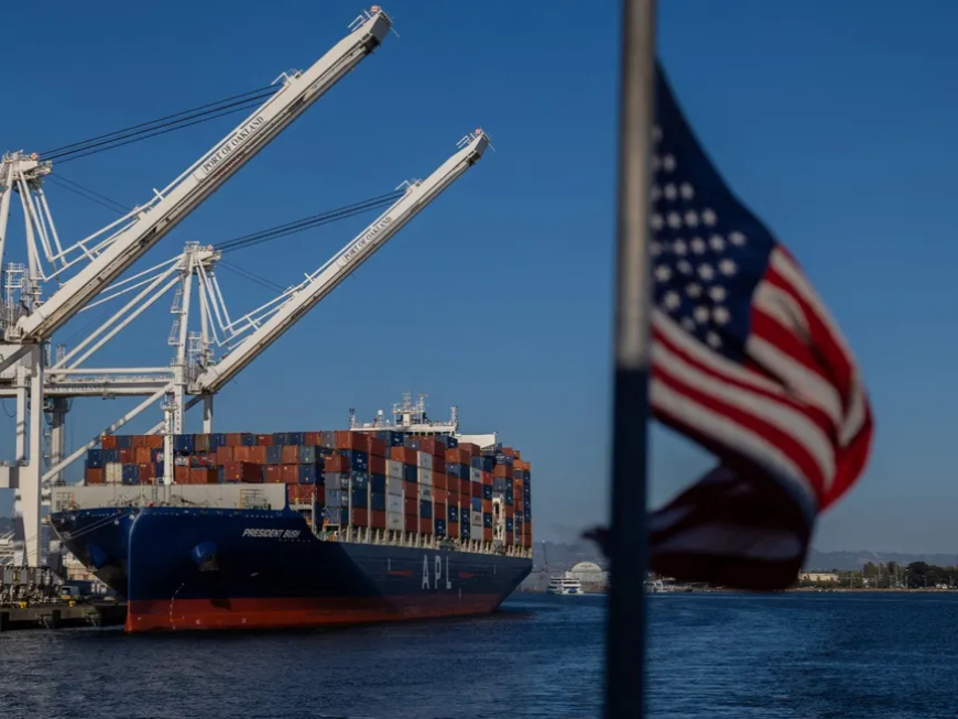 قرار المحكمة العليا الأمريكية يطلق معركة قضائية حول استرداد 170 مليار دولار من الرسوم الجمركية