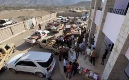 مديرية جحاف تسيّر قافلة غذائية دعماً للمقاتلين في جبهات الضالع