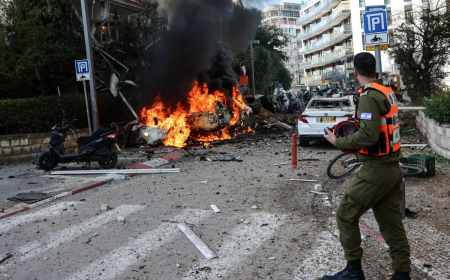 الاحتلال الإسرائيلي: أضرار جسيمة في تل أبيب إثر سقوط شظايا صاروخية