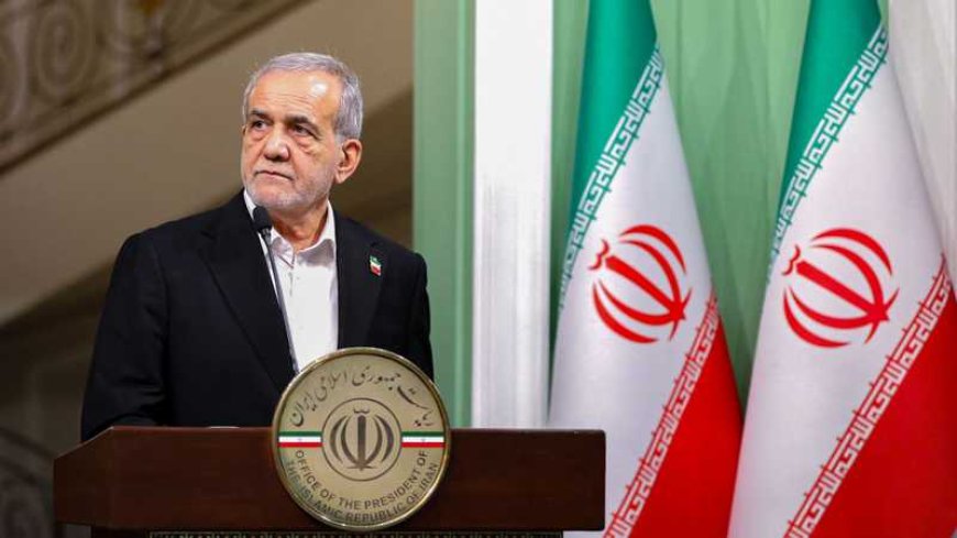 الرئيس الإيراني يبحث مع قادة روسيا وباكستان ويؤكد أن السلام مشروط بضمانات دولية