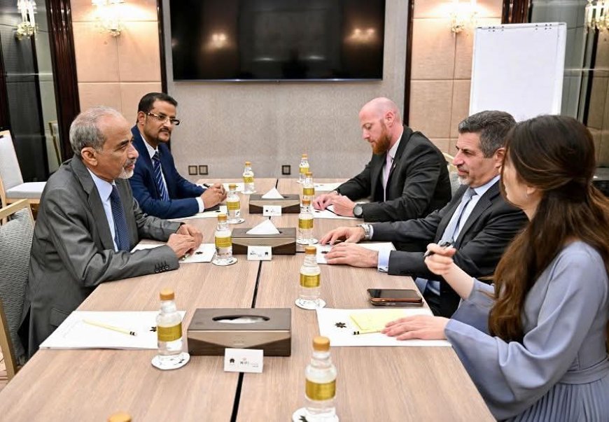 الفريق الصبيحي يبحث مع السفير الأمريكي العلاقات الثنائية وجهود ردع التهديدات الإرهابية في المنطقة