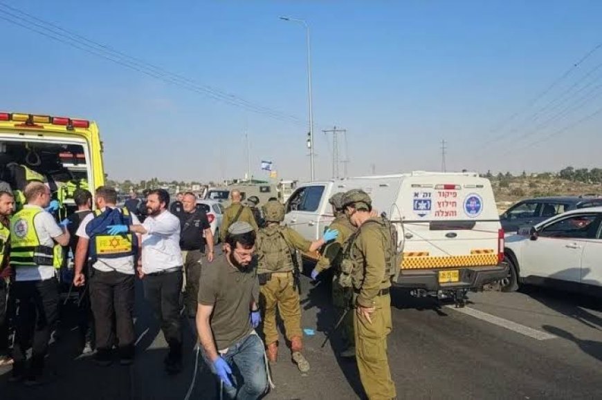 مقتل مستوطن إسرائيلي واصابة اثنين بسقوط شظايا صاروخية 